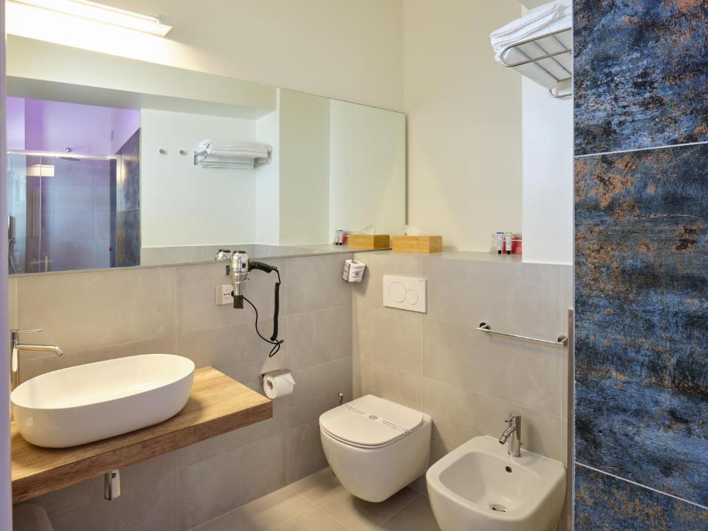 UNAWAY Imperial Beach Hotel photo 4