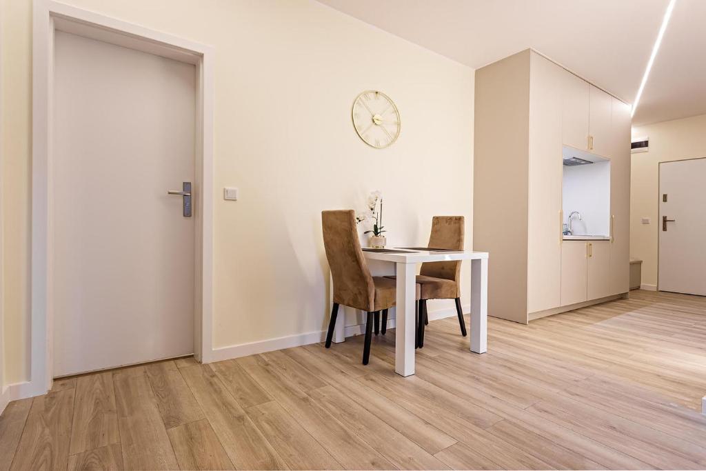 Novel NeW Room Type - Apartment