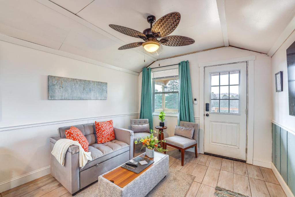 Cozy Decatur Cabin with Views about 1 Mi to Riverfront! photo 3