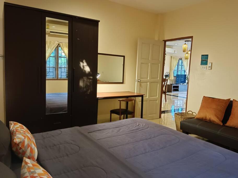 Bangtao Holiday Home photo 1