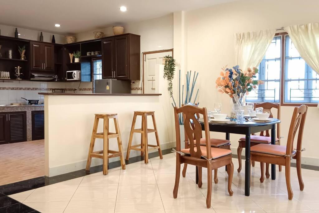 Bangtao Holiday Home photo 3