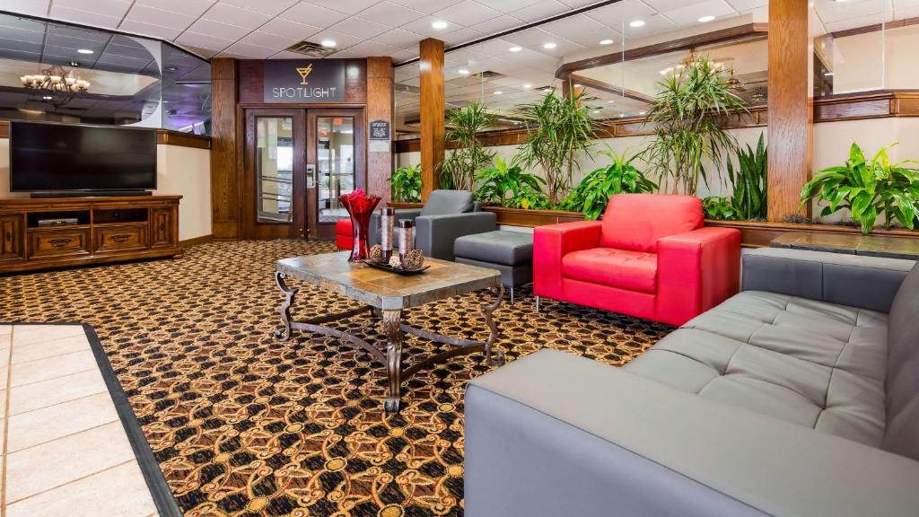 BROADWAY INN & SUITES image