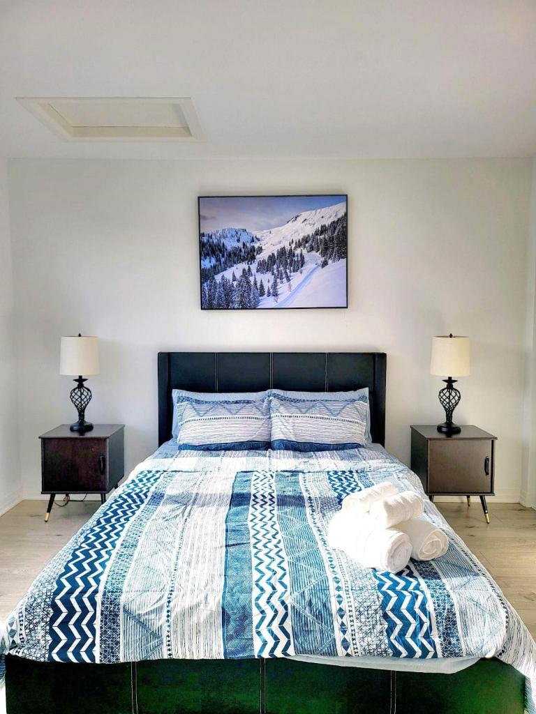 Newly Built Modern 4BR Townhouse w/ Parking photo 3