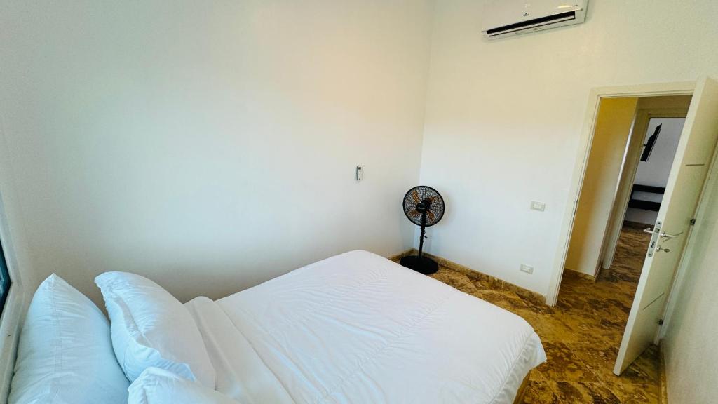 Hillside Oceanview Villa photo 4
