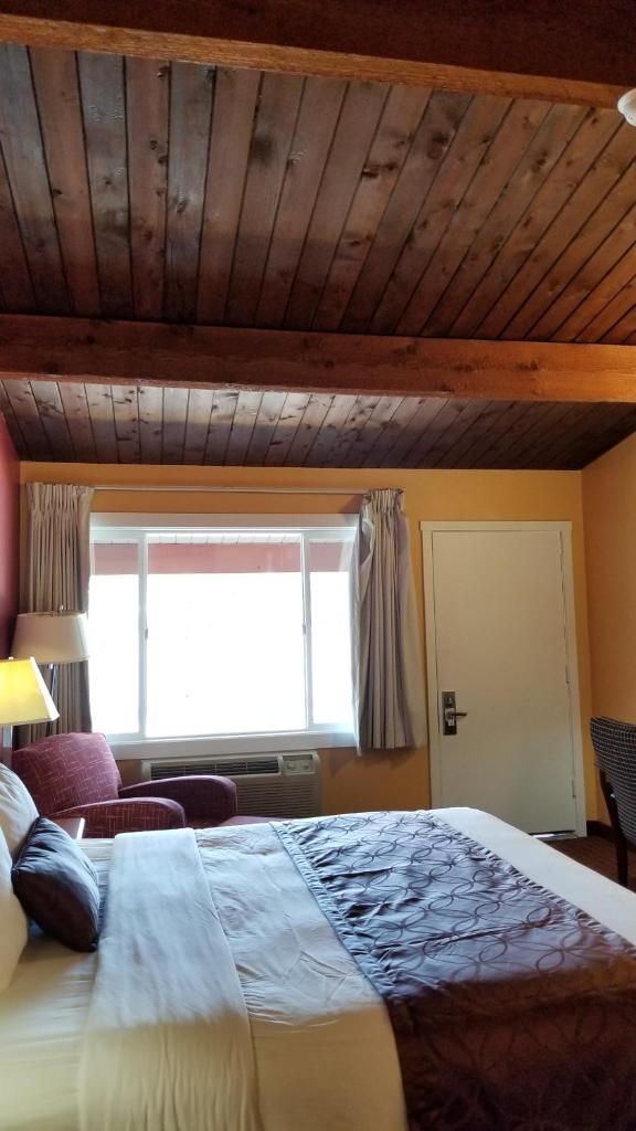 Forks Motel photo 1