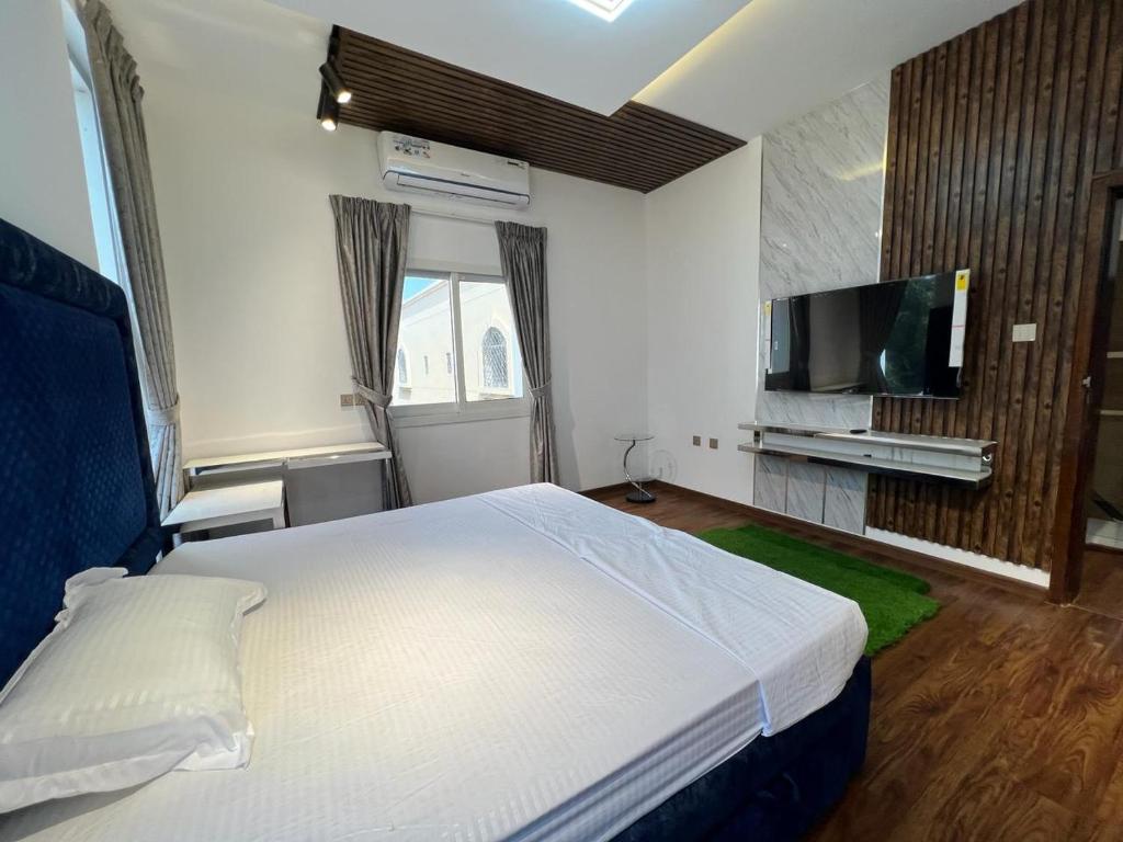 STAY IN A LUXURIOUS VILLA AT AJMAN UAE BY MAUON TOURISM photo 4