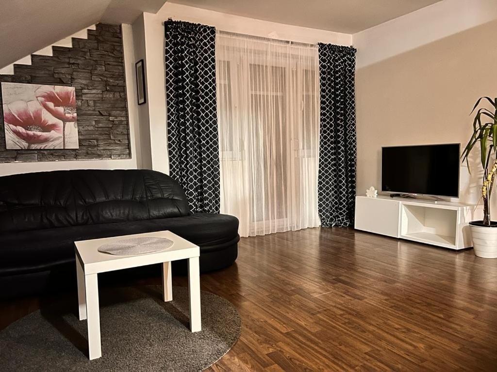 Apartments with a parking space Sisak, Moslavina - 22670 photo 4