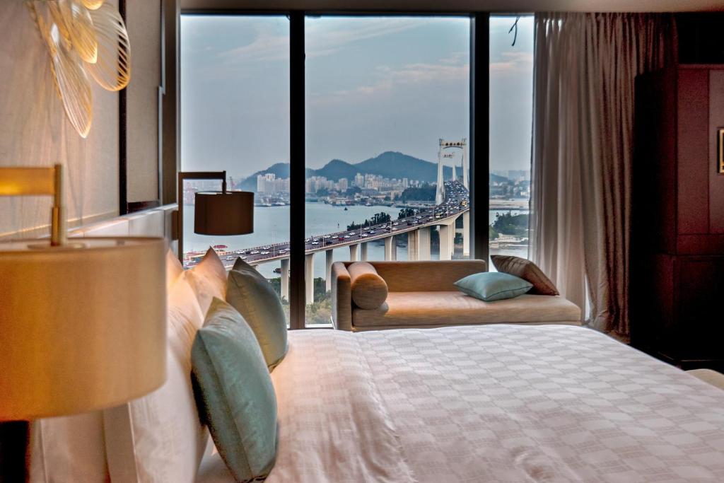 HUALUXE Xiamen Haicang Habour View - An IHG Hotel photo 3