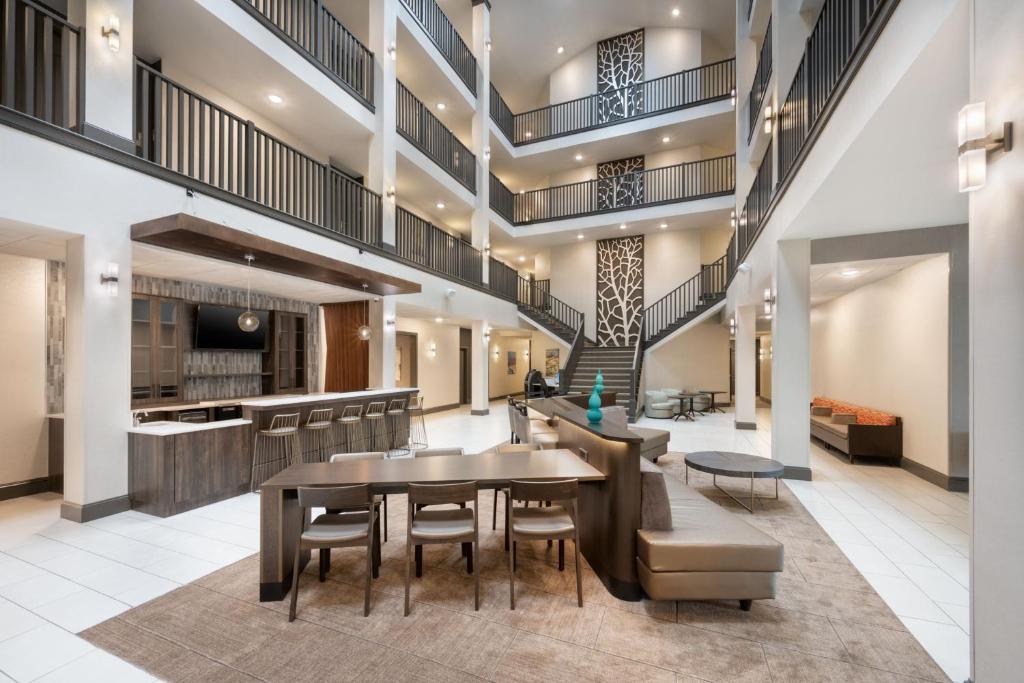 SPRINGHILL SUITES BY MARRIOTT CONYERS image