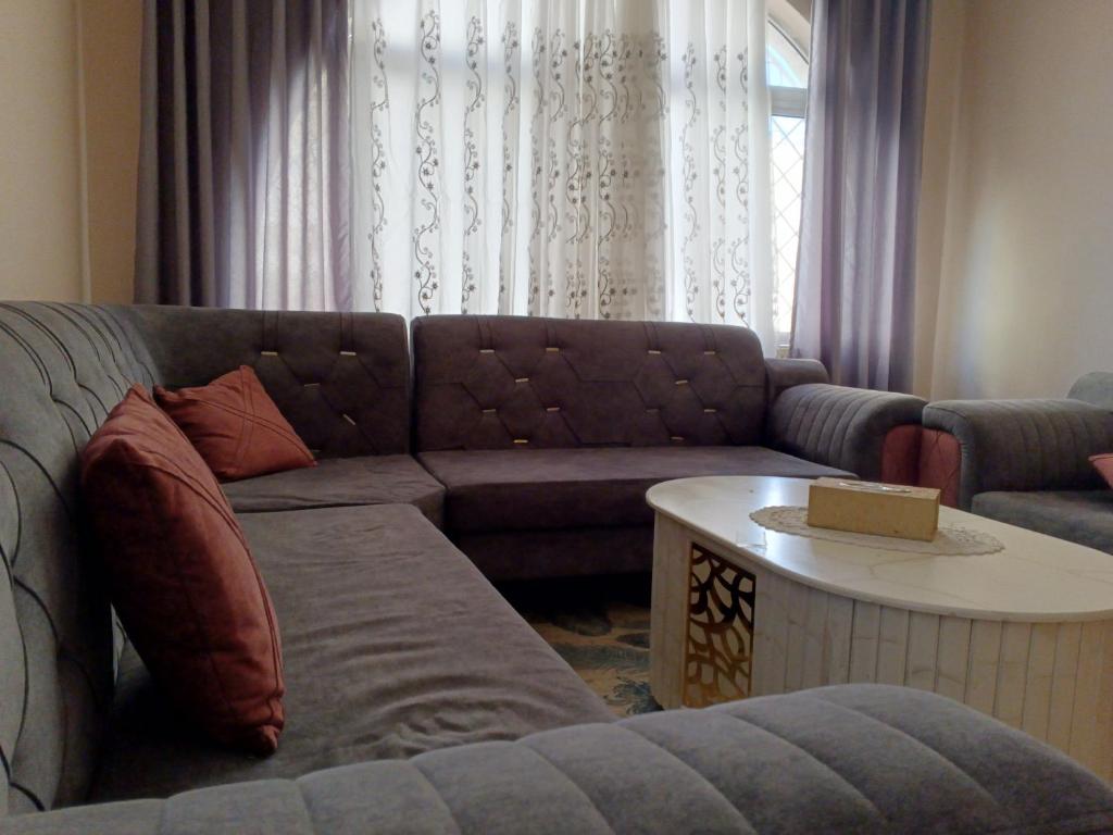 Sbatin hotel apartment 2 photo 3