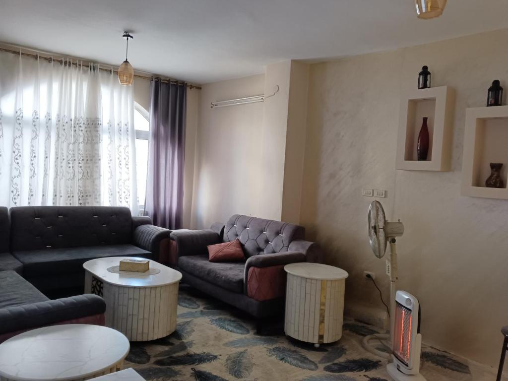 Sbatin hotel apartment 2 photo 4