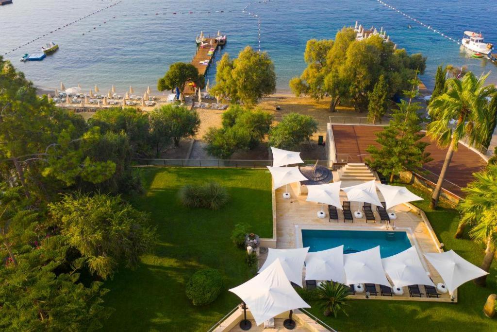 Farrys Boutique Hotel & Beach Club photo 1