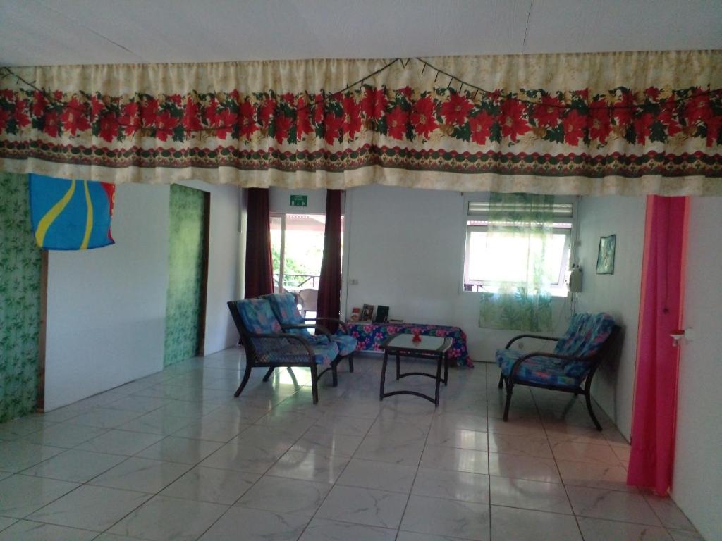 Sunset beach maupiti photo 3