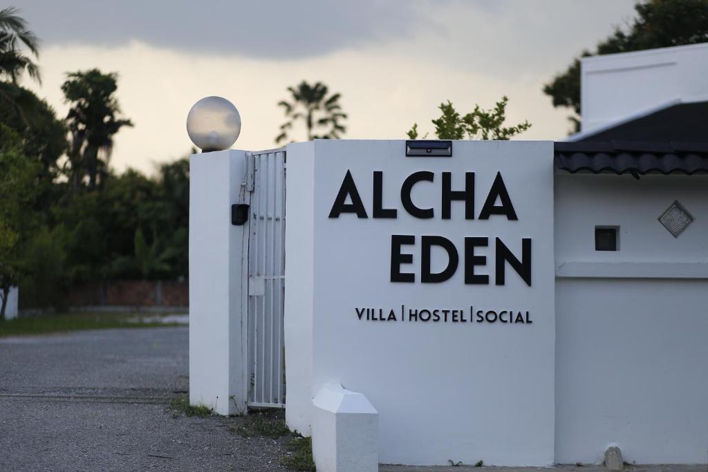 Alchaeden Villa Hostel