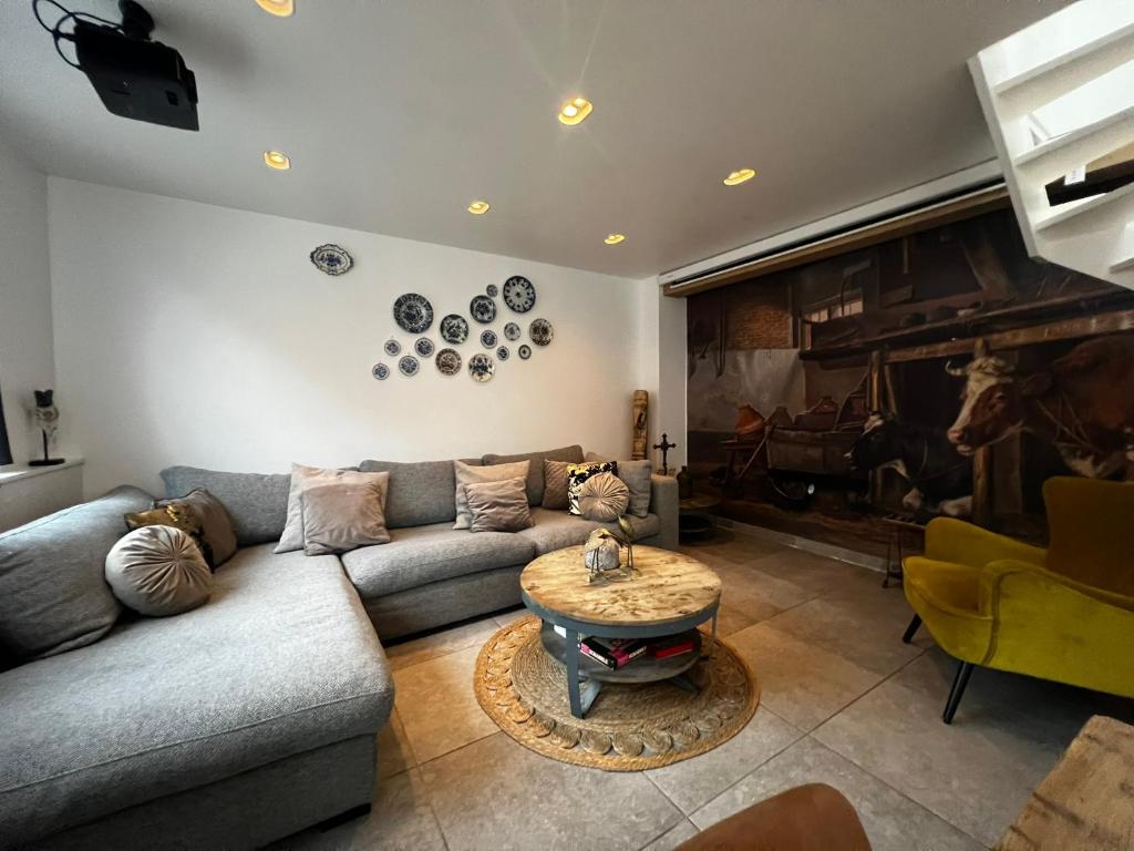 Luxury apartment in farmhouse near Amsterdam