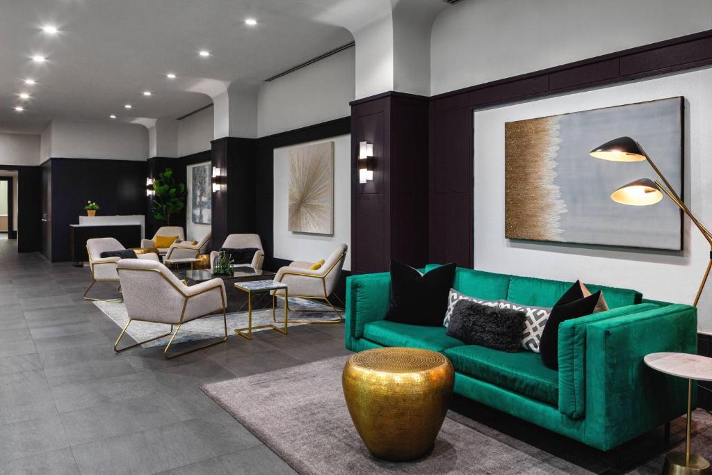 Courtyard by Marriott New York Manhattan/Times Square image