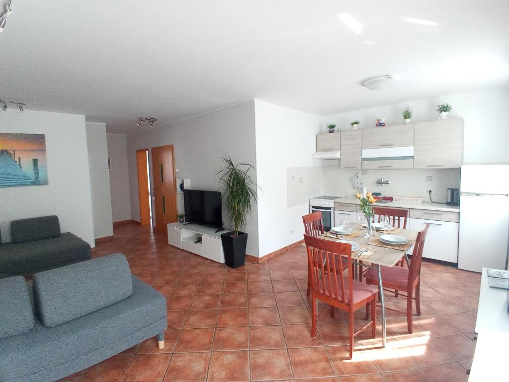 Celia Apartment photo 1