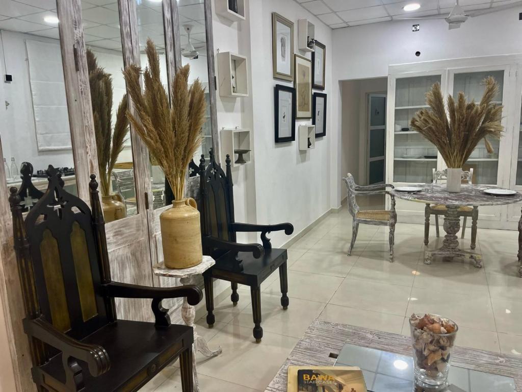 The Room By Weaver Bird photo 4