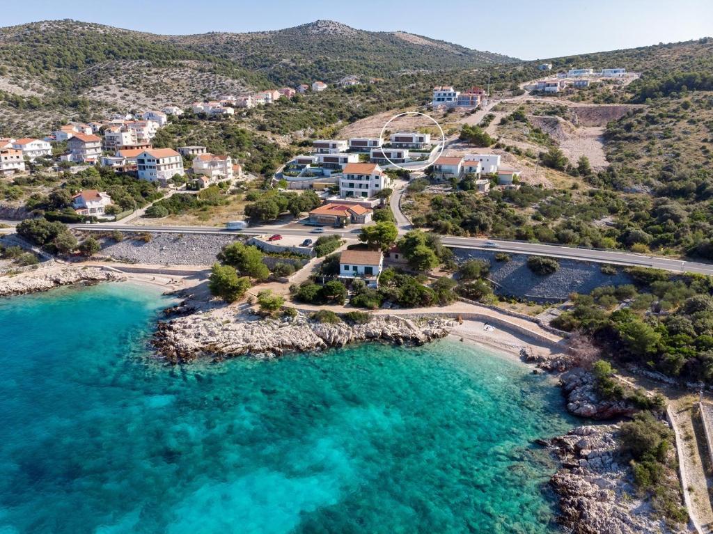 New! Seaview Villa Dolac with heated pool, a Hot tub, Finnish sauna and Billiards photo 3