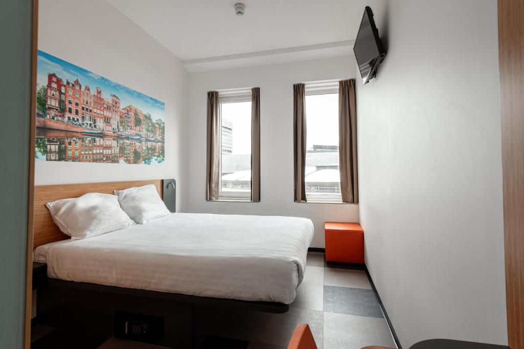 easyHotel Amsterdam Arena Boulevard photo 1
