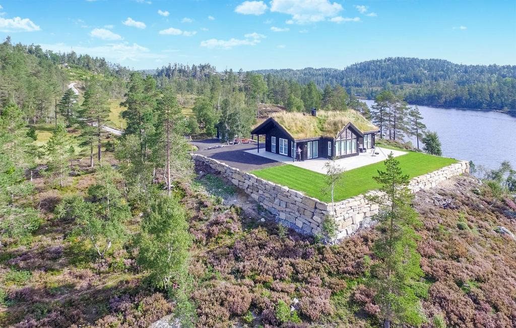 Gorgeous Home In Evje With Lake View