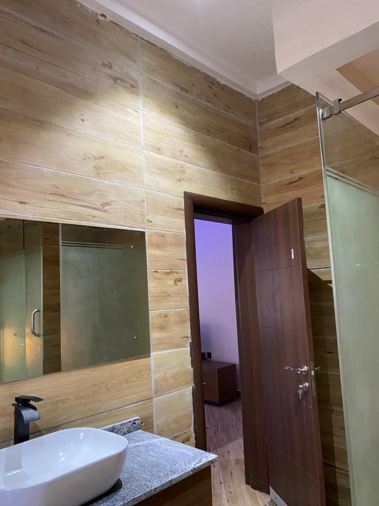 2bedroom comfort shortlet photo 4