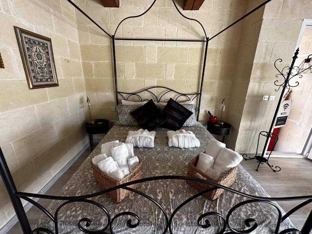Ta' Pinu Spa Suite - Luxury Heritage Living photo 2