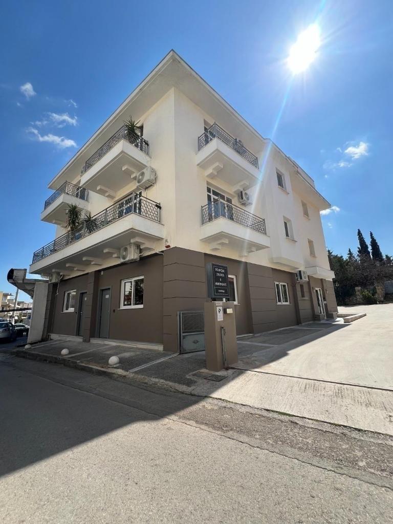Boutique Studios & Apartments - by Avelink photo 1