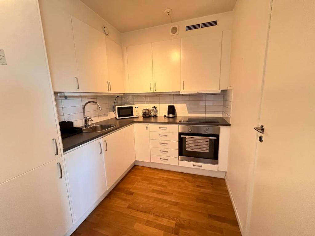 Cozy 1-Bed Nest in Lidingo photo 1