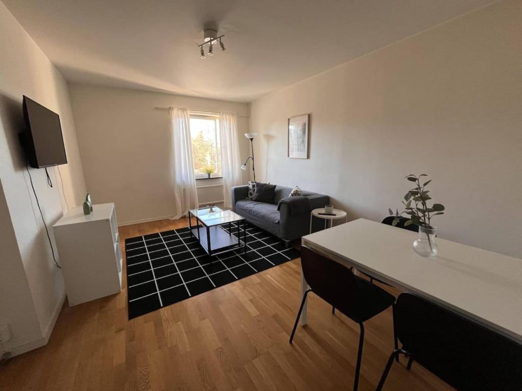 Cozy 1-Bed Nest in Lidingo photo 4