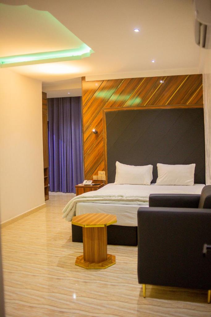 Jimaco Hotels and Suites photo 3