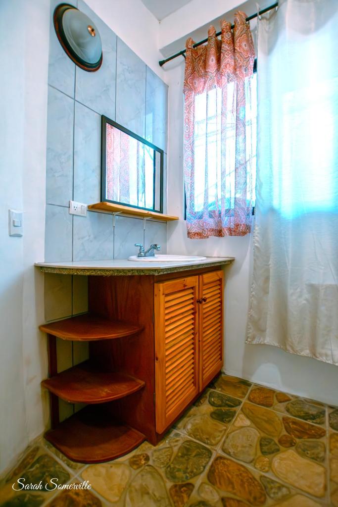 1 Large beautiful poolside condo with AC! Great Location! photo 4