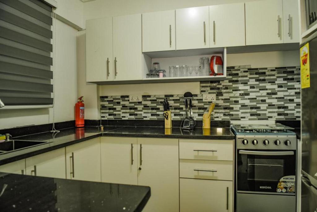 Impeccable 1-Bed Airbnb in Borteyman photo 4