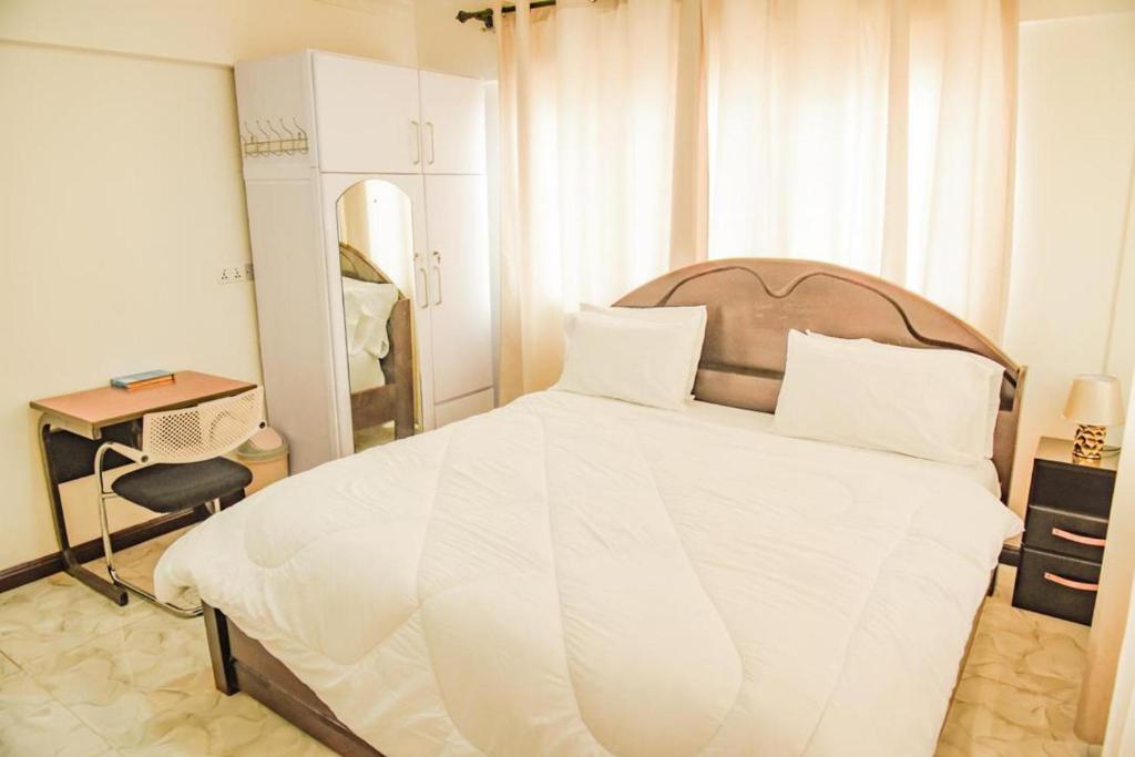 Impeccable 1-Bed Airbnb in Borteyman photo 1