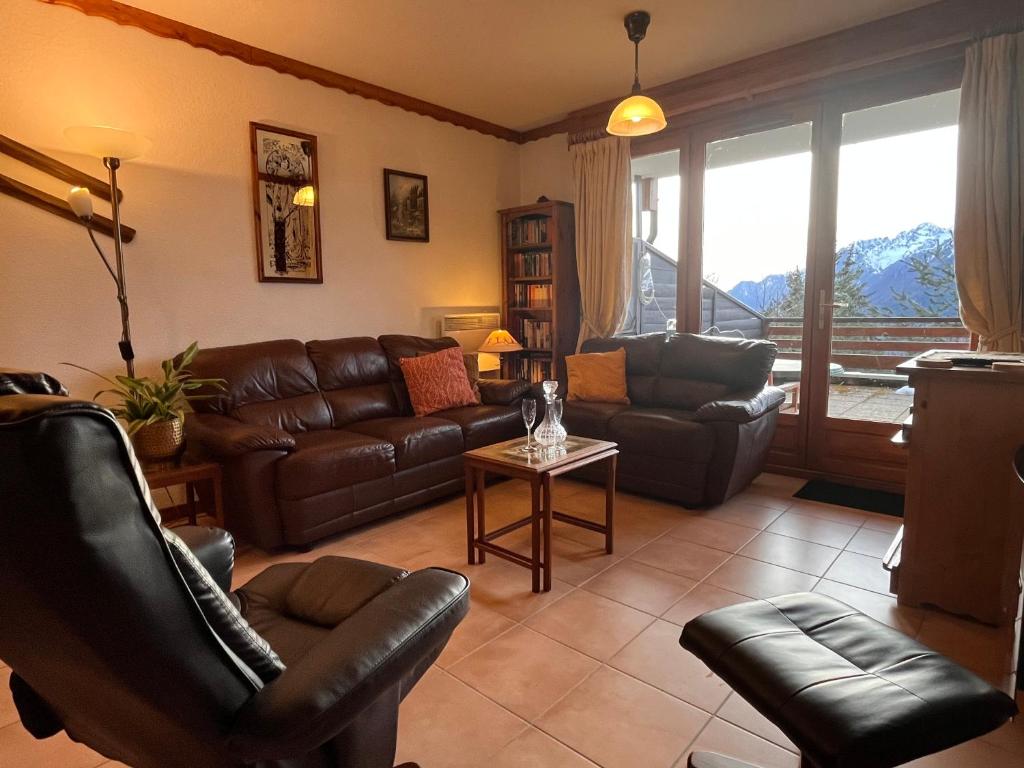 NEW - Stunning view and spacious terrace photo 3