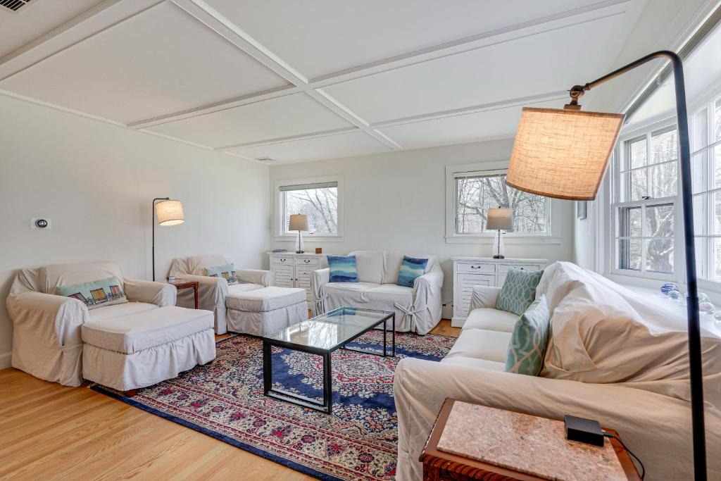Gloucester Home with Large Yard 1 Mi to Beach! photo 4