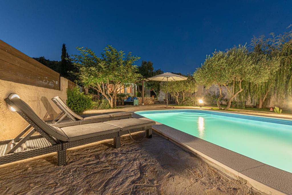 Villa Mariah with pool near National park Krka photo 2