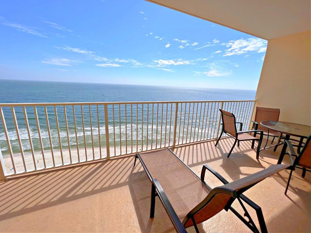 Crystal Shores 1403 image