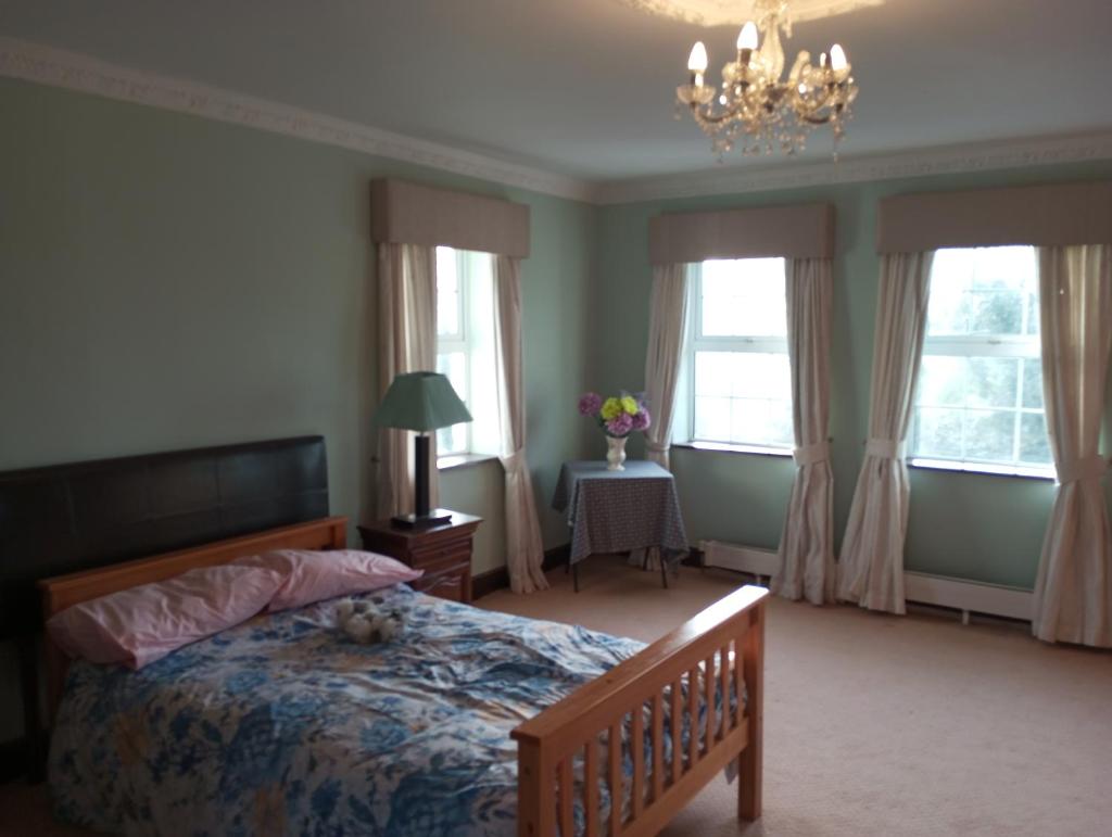Hardwood Hall photo 4