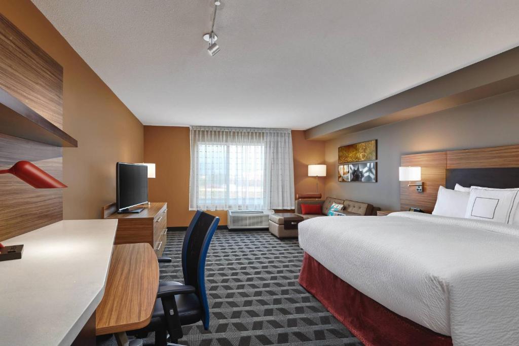 TownePlace Suites by Marriott Fort McMurray photo 4