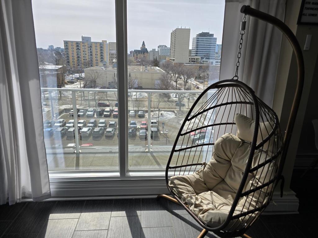 Smart Stylish Downtown Condo- 2 bedrooms photo 4