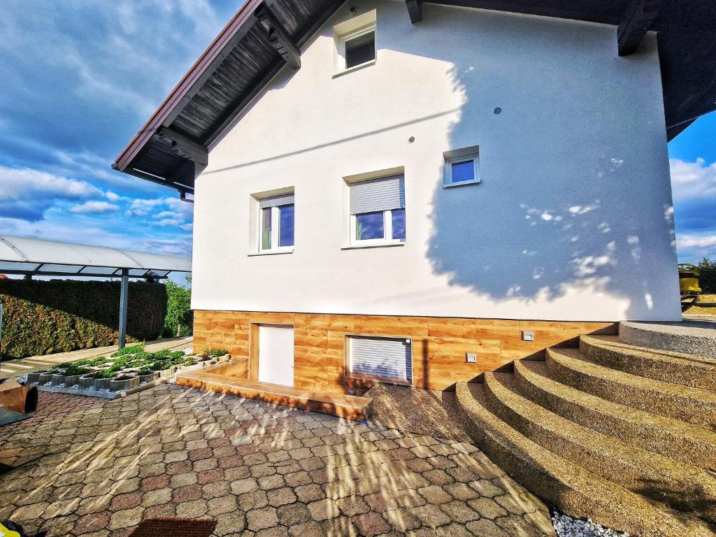 Holiday house with a parking space Cresnjevo, Zagorje - 22808 photo 1