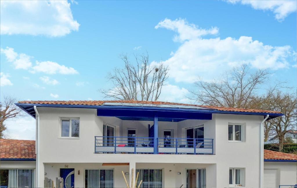 Amazing Apartment In Cambo-les-bains With Wifi photo 1