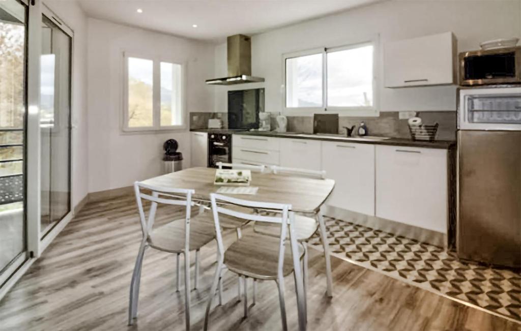 Amazing Apartment In Cambo-les-bains With Wifi photo 2