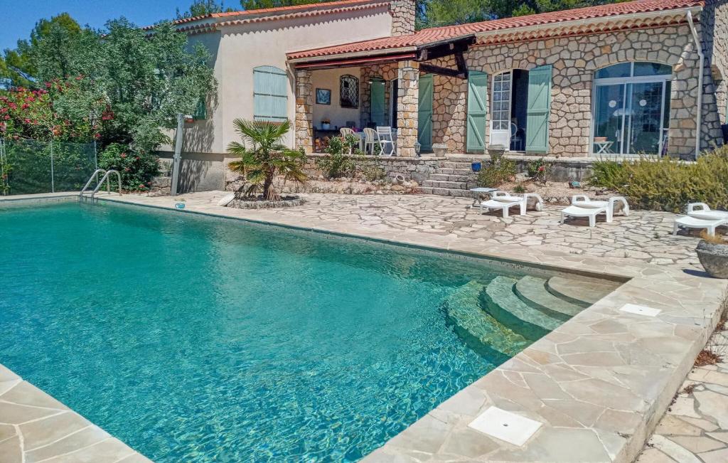Nice Home In Flayosc With Outdoor Swimming Pool, Wifi And 3 Bedrooms