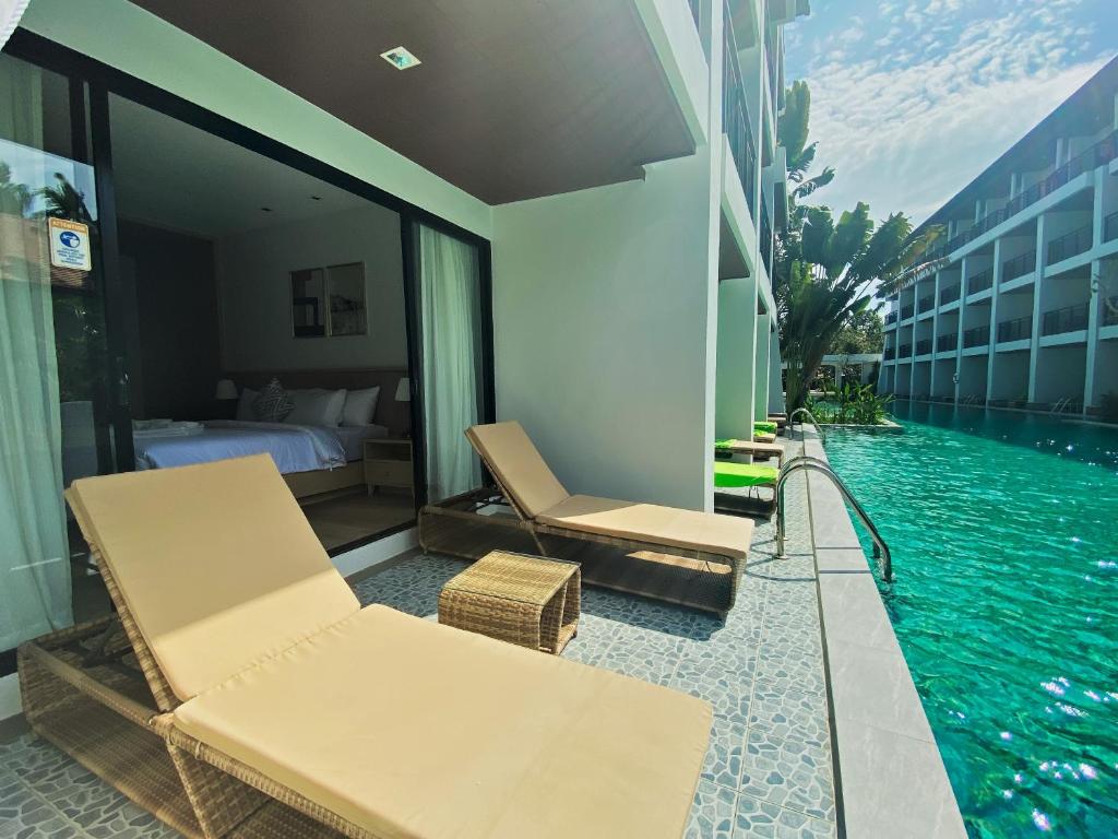 D Varee Mai Khao Beach Resort, Thailand photo 2