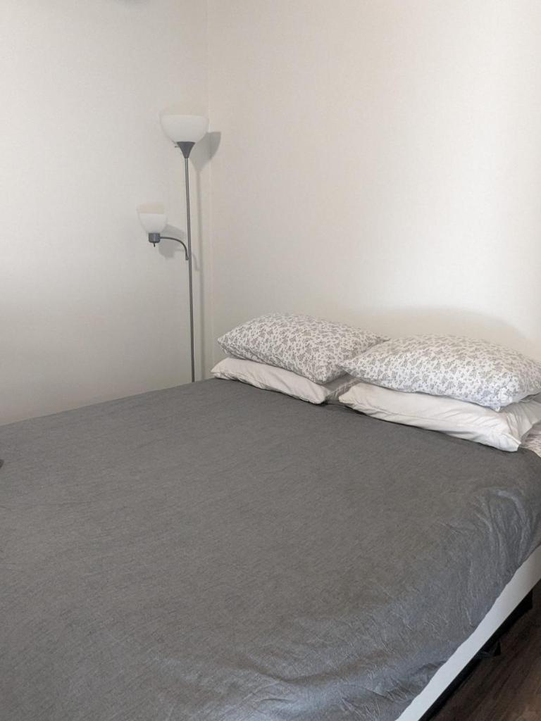 One Bedroom Condo - Walking Distance to Amenities photo 1