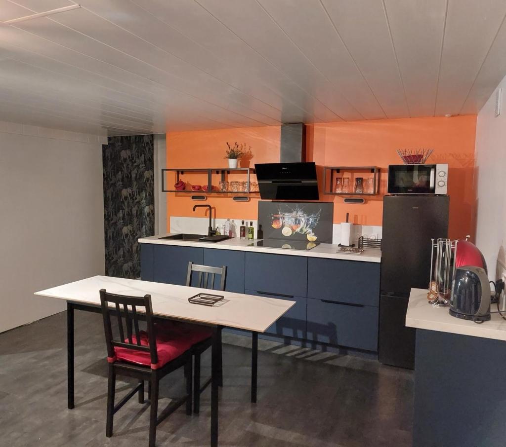 Comme dans un écrin - T2 de 50 m² avec jardin, terrasse et piscine photo 2