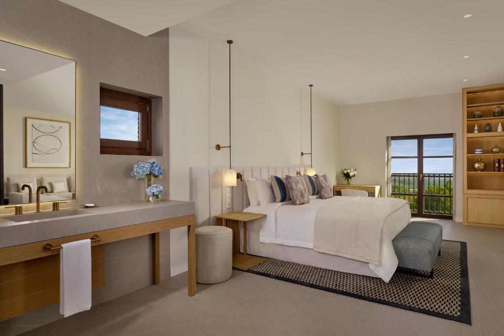 Castillo Hotel Son Vida, a Luxury Collection Hotel, Mallorca - Tap to explore photos