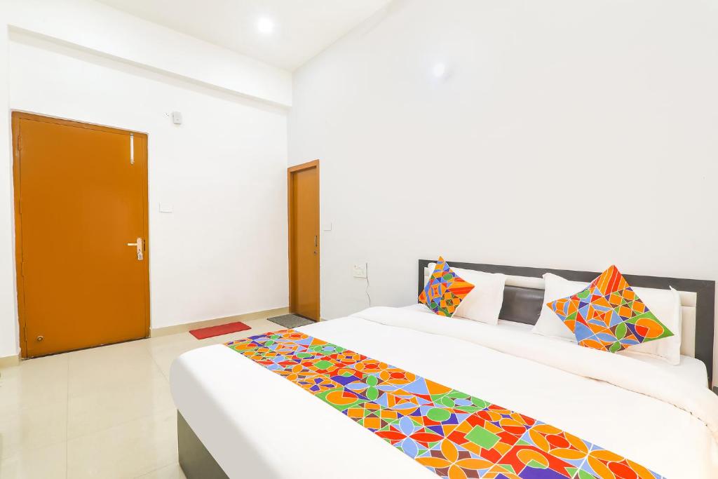 FabHotel Trayamb photo 2